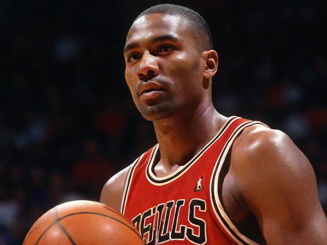 “九游app_ 乔丹的传世经典：永不褪色的篮球神话”，乔丹篮球经典集锦