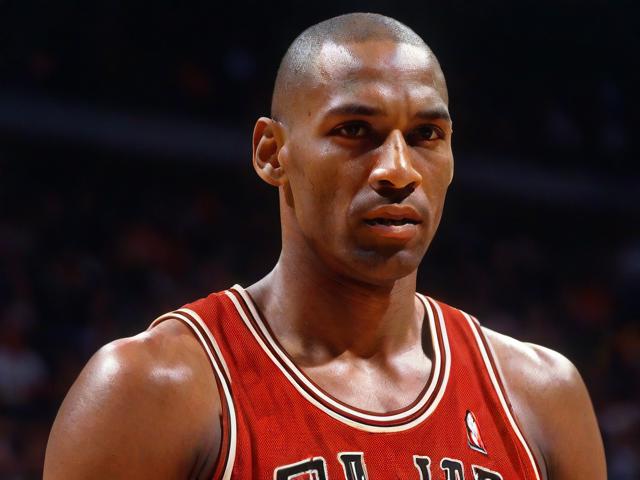 “九游app_ 传奇故事：迈克尔·乔丹的篮球奇迹”，迈克尔乔丹篮球个人资料简介