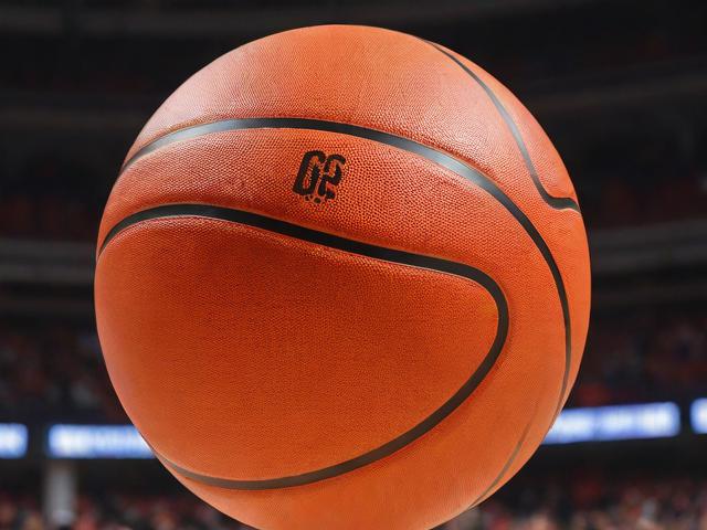 jiuyou.com_ 中国篮球产业与电商平台深度合作，推动赛事普及，中国篮球市场规模